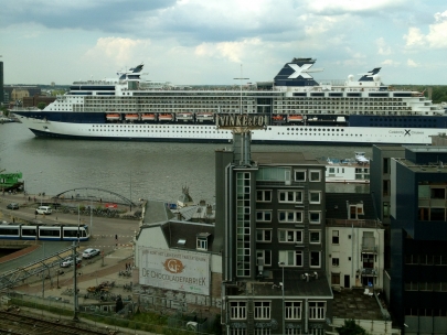 one day i'll discover the world